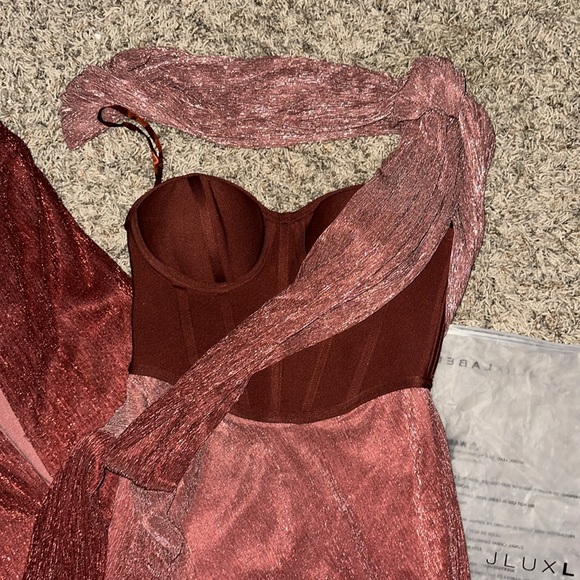 JLUXLABEL Red Dress with Scarf - Picture 4 of 4